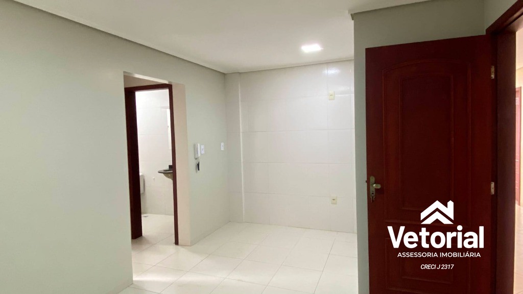 Foto Apto. 1/4, armário na cozinha, excelente localização, espaçoso e super ventilado - Barreiras/Ba