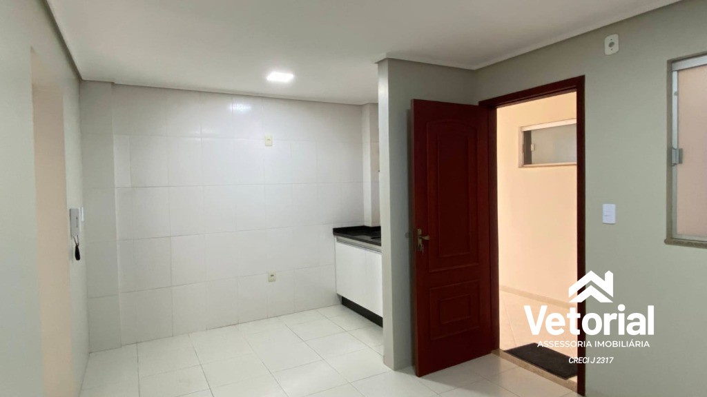 Foto Apto. 1/4, armário na cozinha, excelente localização, espaçoso e super ventilado - Barreiras/Ba