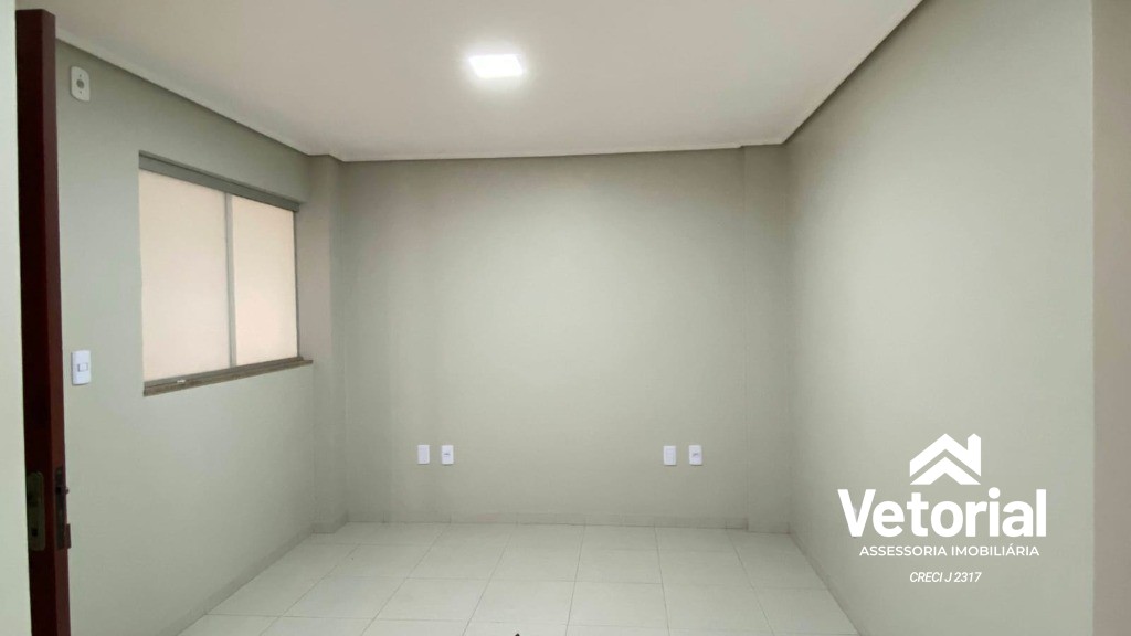 Foto Apto. 1/4, armário na cozinha, excelente localização, espaçoso e super ventilado - Barreiras/Ba