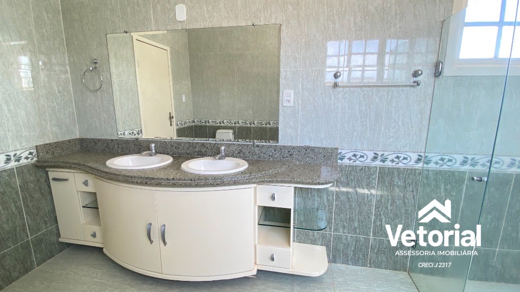 Foto Casa para Locação Comercial   4 Quartos, sendo 3 Suítes, closet, 3 Salas, 6 Banheiros, 2 Vagas, 479,99 m² - Renato Gonçalves - Barreriras/BA