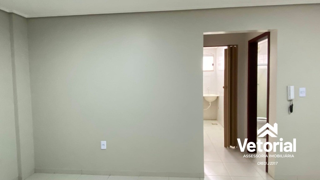 Foto Apto. 1/4, armário na cozinha, excelente localização, espaçoso e super ventilado - Barreiras/Ba