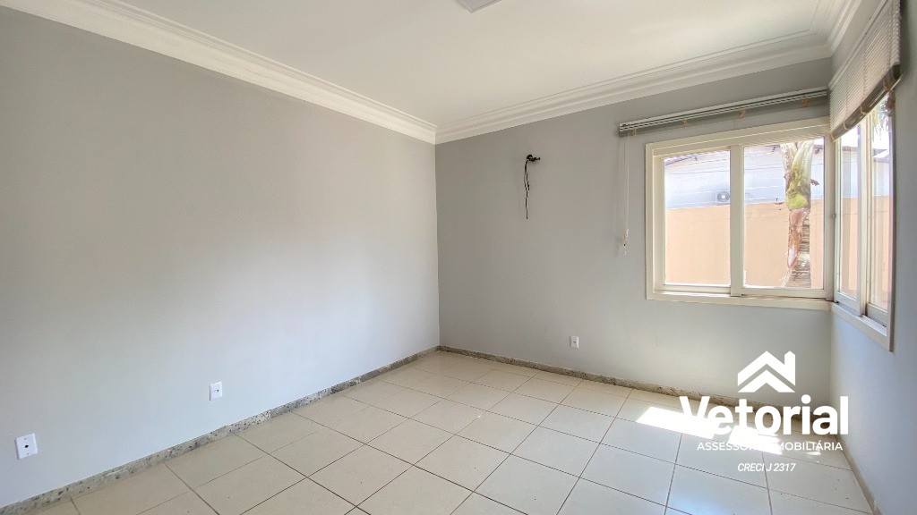 Foto Casa para Locação Comercial   4 Quartos, sendo 3 Suítes, closet, 3 Salas, 6 Banheiros, 2 Vagas, 479,99 m² - Renato Gonçalves - Barreriras/BA