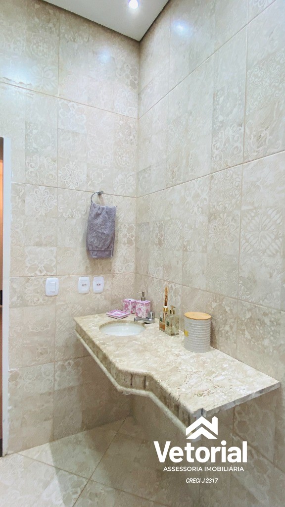 Foto Casa Luxo à venda - 04 suítes, sendo 01 com closet, piscina com cascata, grande área de lazer, localização incrível - Barreiras/Bahia