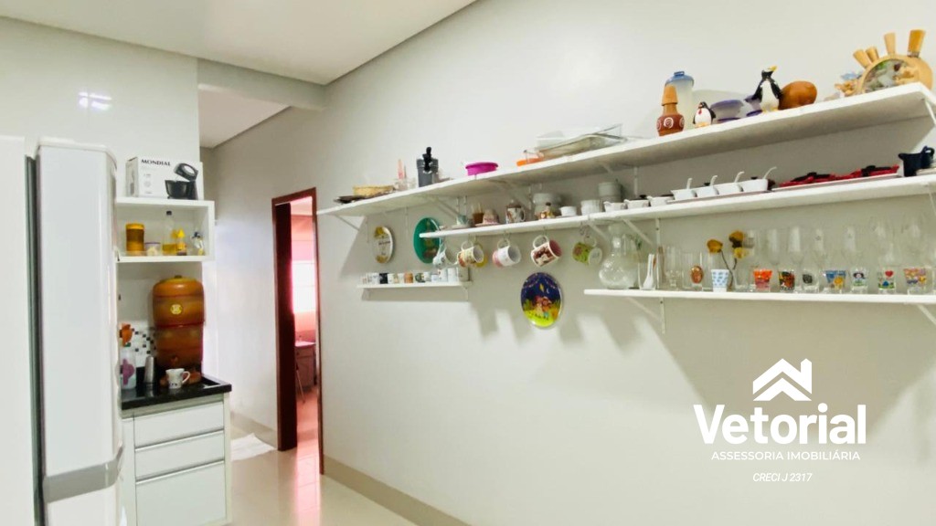 Foto Que casa, senhores! 3 quartos, sendo 01 com suíte, duas salas, toda no porcelanato, escriturada e super aconchegante! Recanto dos Pássaros - Barreiras