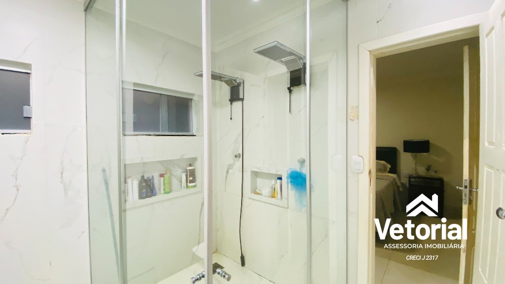 Foto Casa Luxo à venda - 04 suítes, sendo 01 com closet, piscina com cascata, grande área de lazer, localização incrível - Barreiras/Bahia