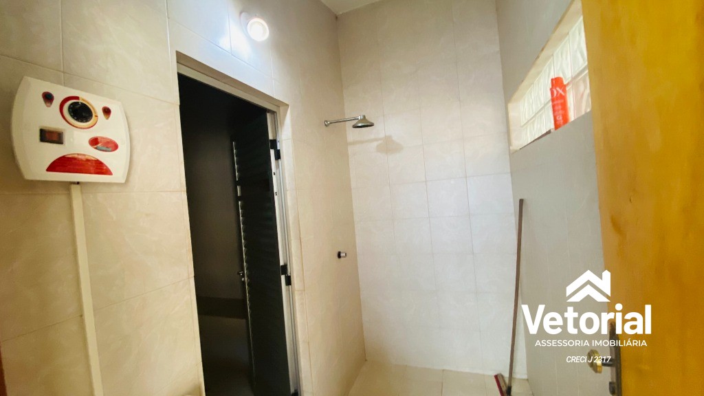 Foto Casa Luxo à venda - 04 suítes, sendo 01 com closet, piscina com cascata, grande área de lazer, localização incrível - Barreiras/Bahia