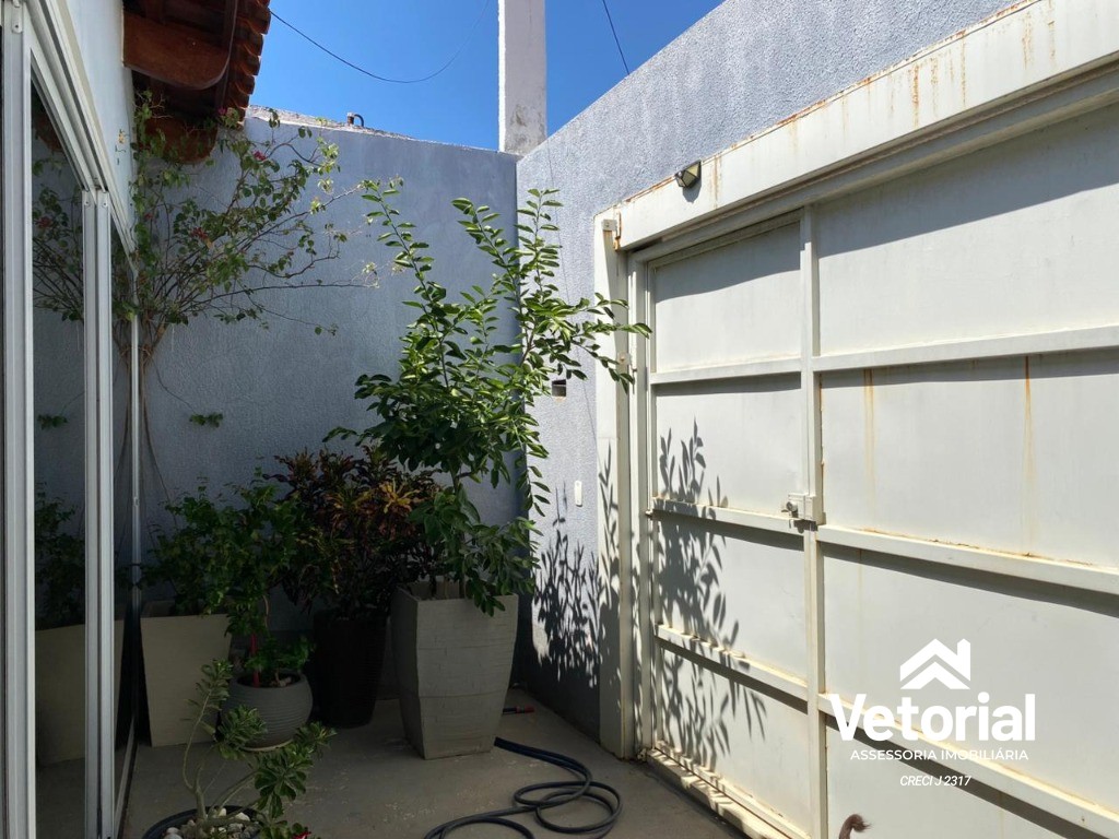 Foto Que casa, senhores! 3 quartos, sendo 01 com suíte, duas salas, toda no porcelanato, escriturada e super aconchegante! Recanto dos Pássaros - Barreiras