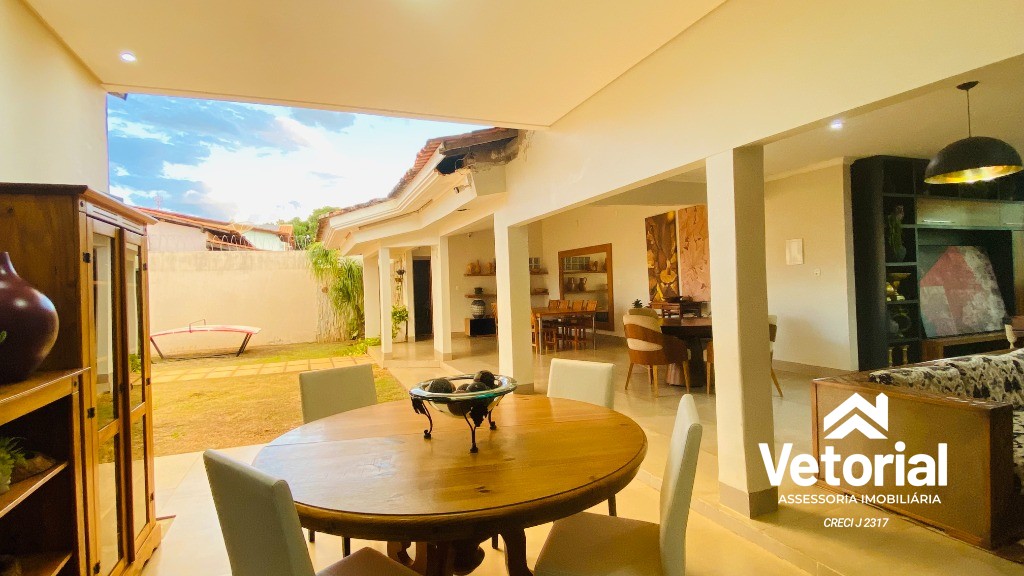 Foto Casa Luxo à venda - 04 suítes, sendo 01 com closet, piscina com cascata, grande área de lazer, localização incrível - Barreiras/Bahia