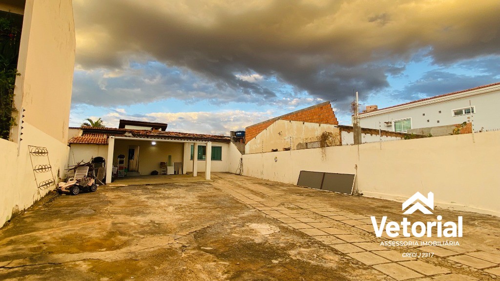 Foto Casa Luxo à venda - 04 suítes, sendo 01 com closet, piscina com cascata, grande área de lazer, localização incrível - Barreiras/Bahia