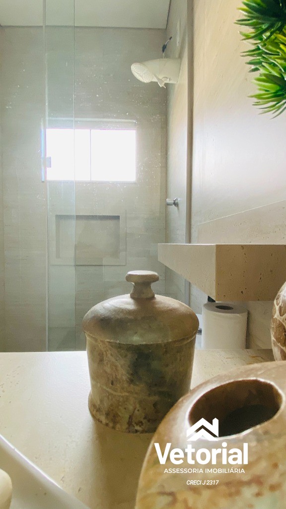 Foto Casa Luxo à venda - 04 suítes, sendo 01 com closet, piscina com cascata, grande área de lazer, localização incrível - Barreiras/Bahia