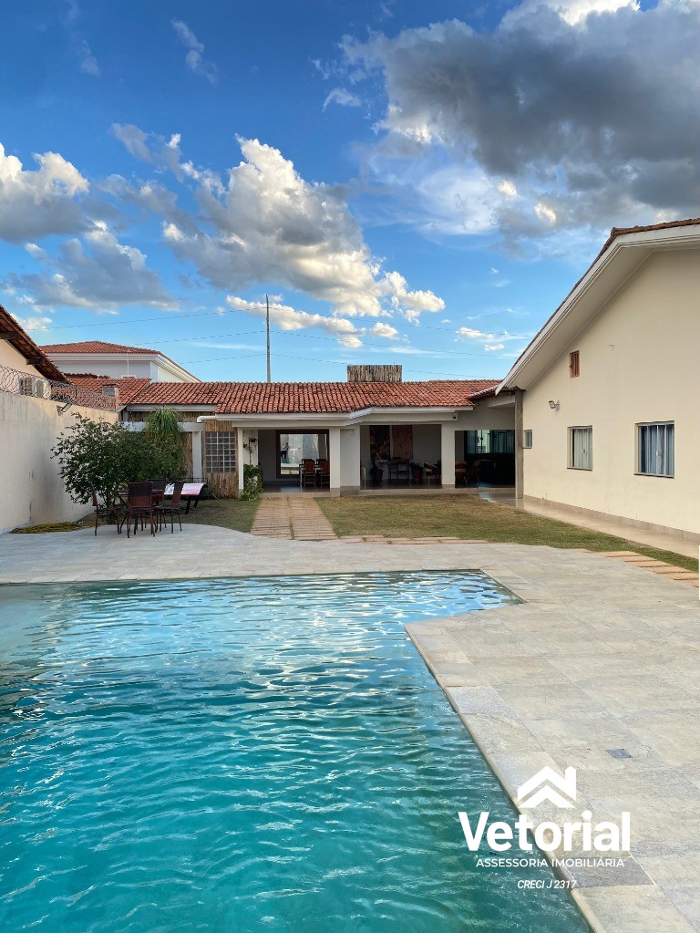 Foto Casa Luxo à venda - 04 suítes, sendo 01 com closet, piscina com cascata, grande área de lazer, localização incrível - Barreiras/Bahia
