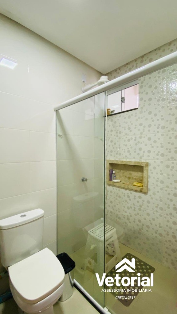 Foto Que casa, senhores! 3 quartos, sendo 01 com suíte, duas salas, toda no porcelanato, escriturada e super aconchegante! Recanto dos Pássaros - Barreiras