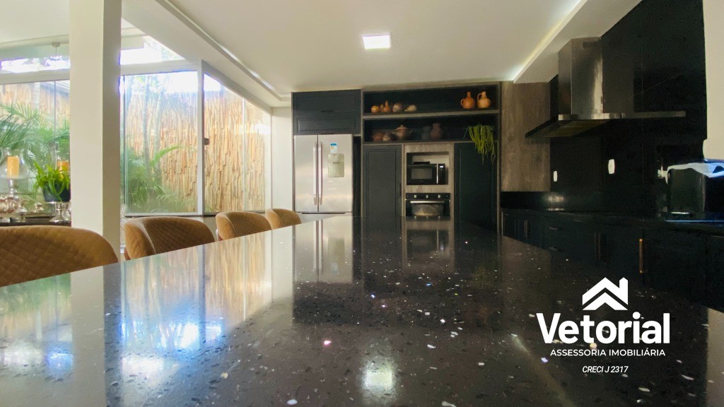 Foto Casa Luxo à venda - 04 suítes, sendo 01 com closet, piscina com cascata, grande área de lazer, localização incrível - Barreiras/Bahia