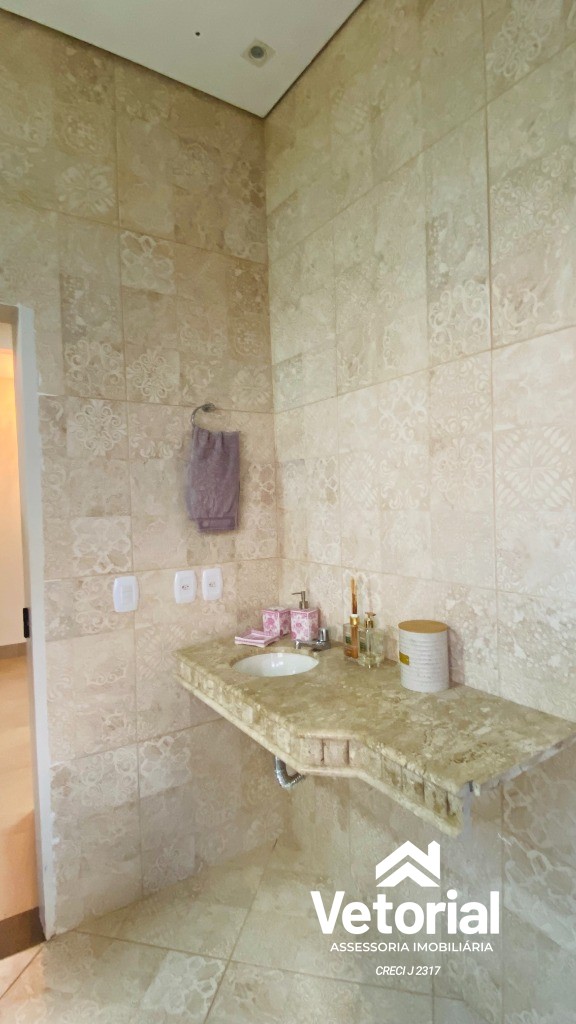 Foto Casa Luxo à venda - 04 suítes, sendo 01 com closet, piscina com cascata, grande área de lazer, localização incrível - Barreiras/Bahia