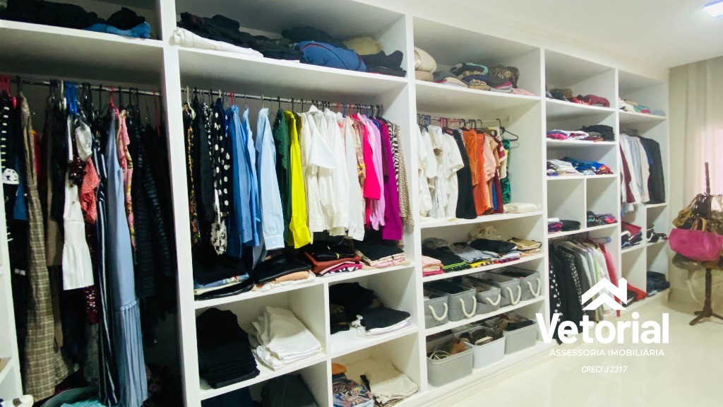 Foto Casa Luxo à venda - 04 suítes, sendo 01 com closet, piscina com cascata, grande área de lazer, localização incrível - Barreiras/Bahia