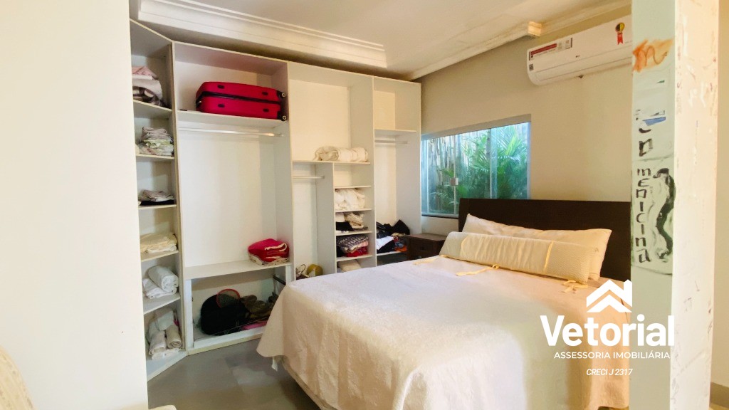 Foto Casa Luxo à venda - 04 suítes, sendo 01 com closet, piscina com cascata, grande área de lazer, localização incrível - Barreiras/Bahia