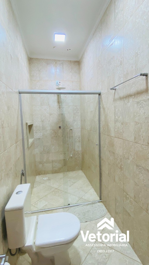 Foto Casa Luxo à venda - 04 suítes, sendo 01 com closet, piscina com cascata, grande área de lazer, localização incrível - Barreiras/Bahia