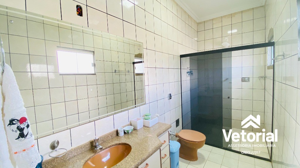 Foto Casa Luxo à venda - 04 suítes, sendo 01 com closet, piscina com cascata, grande área de lazer, localização incrível - Barreiras/Bahia