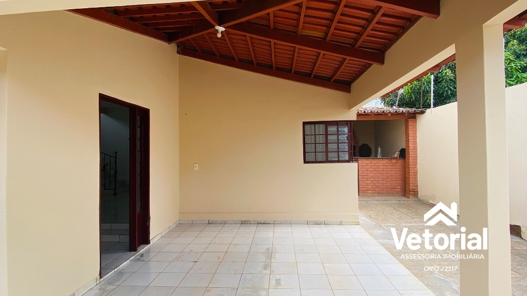 Foto Casa para aluguel com 4 quartos, sendo 02 com suíte, churrasqueira, garagem coberta - Morada da Lua - Barreiras/Bahia