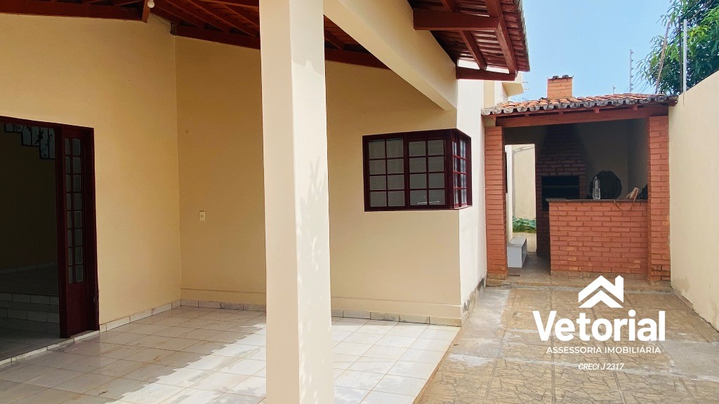 Foto Casa para aluguel com 4 quartos, sendo 02 com suíte, churrasqueira, garagem coberta - Morada da Lua - Barreiras/Bahia