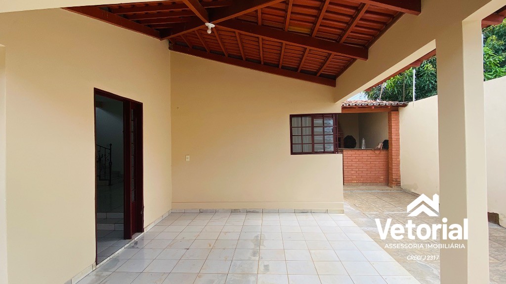 Foto Casa para aluguel com 4 quartos, sendo 02 com suíte, churrasqueira, garagem coberta - Morada da Lua - Barreiras/Bahia