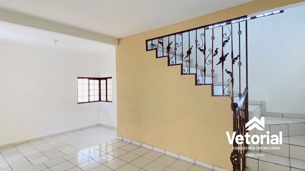 Foto Casa para aluguel com 4 quartos, sendo 02 com suíte, churrasqueira, garagem coberta - Morada da Lua - Barreiras/Bahia