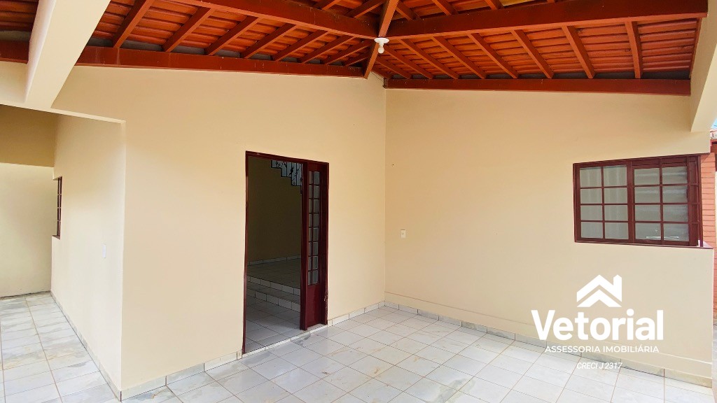 Foto Casa para aluguel com 4 quartos, sendo 02 com suíte, churrasqueira, garagem coberta - Morada da Lua - Barreiras/Bahia