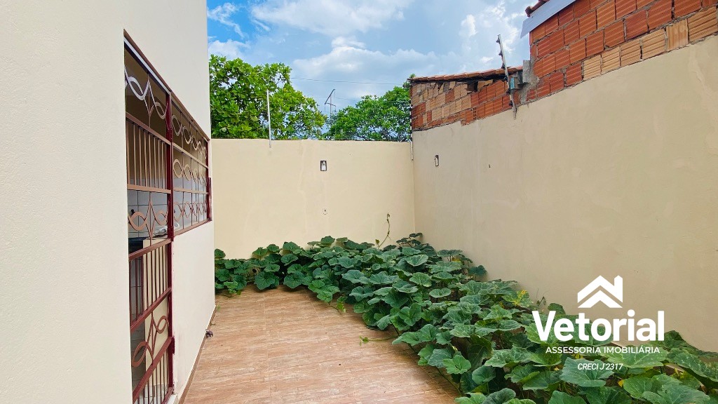 Foto Casa para aluguel com 4 quartos, sendo 02 com suíte, churrasqueira, garagem coberta - Morada da Lua - Barreiras/Bahia