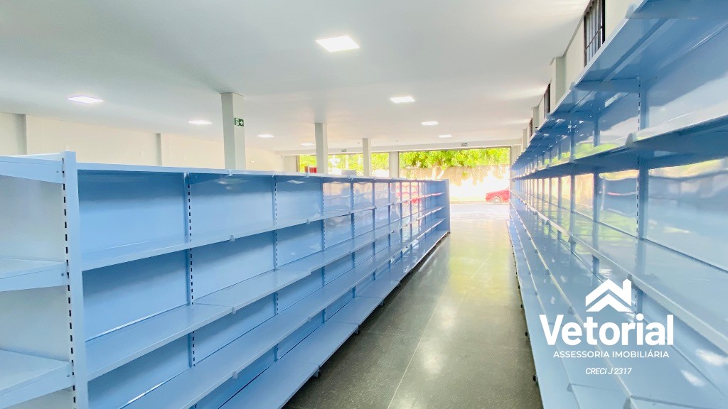 Foto Ponto comercial com 190 m2, portas automáticas, sistema de câmeras, alarme, localizado na avenida principal do bairro Vila Nova