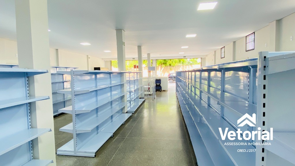 Foto Ponto comercial com 190 m2, portas automáticas, sistema de câmeras, alarme, localizado na avenida principal do bairro Vila Nova