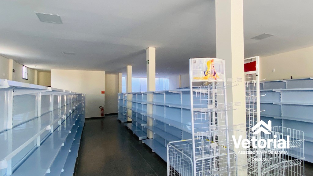 Foto Ponto comercial com 190 m2, portas automáticas, sistema de câmeras, alarme, localizado na avenida principal do bairro Vila Nova