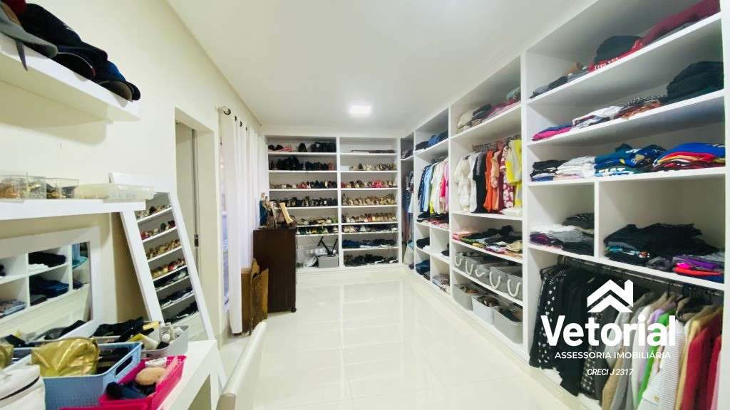 Foto Casa Luxo - 04 suítes, sendo 01 com closet, piscina com cascata, grande área de lazer, localização incrível - Barreiras/Bahia