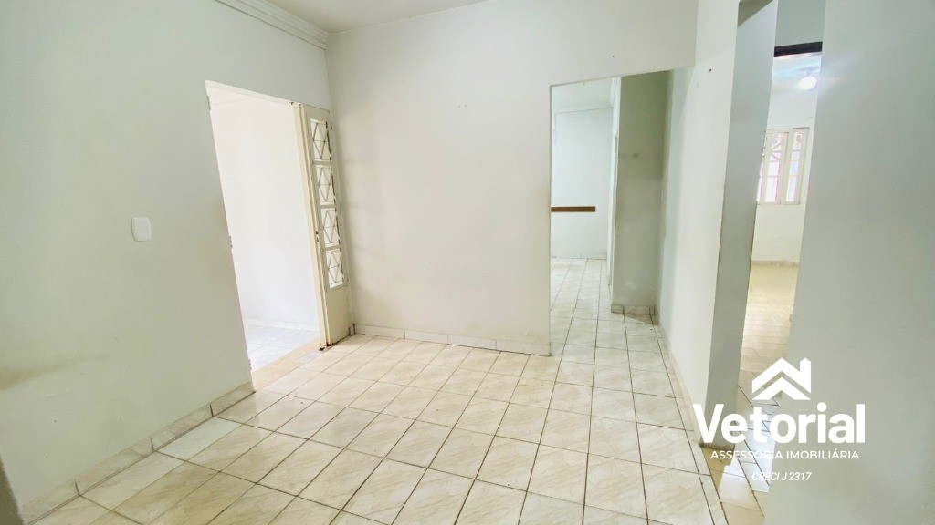 Foto Ponto comercial para locação no centro da cidade - 200 m², 4 salas, 03 banheiros e muito mais - Barreiras/Ba