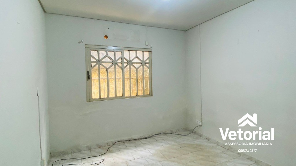 Foto Ponto comercial para locação no centro da cidade - 200 m², 4 salas, 03 banheiros e muito mais - Barreiras/Ba