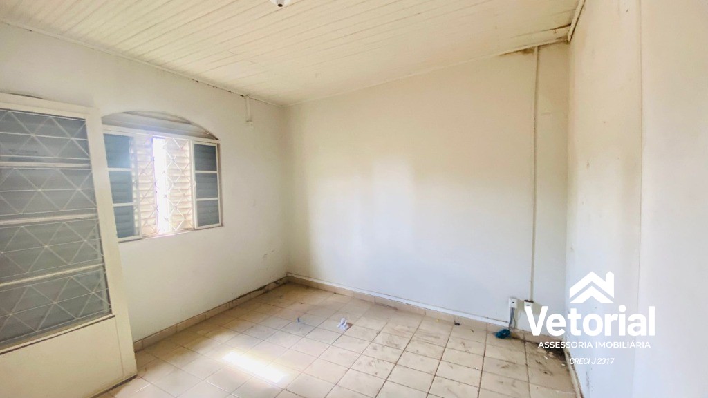 Foto Ponto comercial para locação no centro da cidade - 200 m², 4 salas, 03 banheiros e muito mais - Barreiras/Ba
