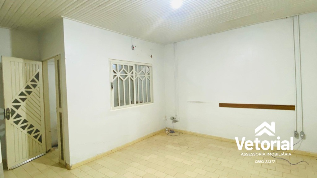 Foto Ponto comercial para locação no centro da cidade - 200 m², 4 salas, 03 banheiros e muito mais - Barreiras/Ba