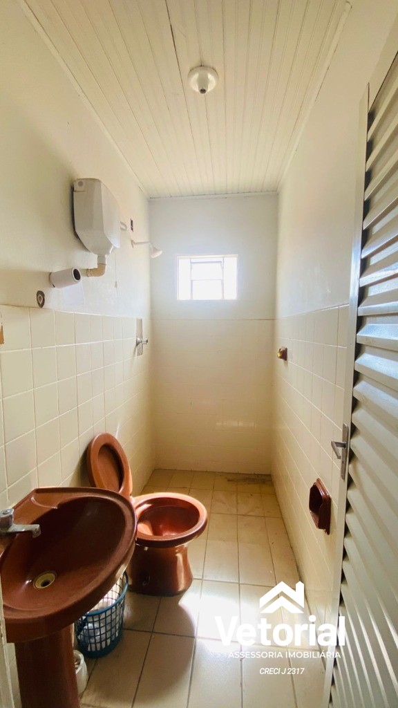 Foto Ponto comercial para locação no centro da cidade - 200 m², 4 salas, 03 banheiros e muito mais - Barreiras/Ba