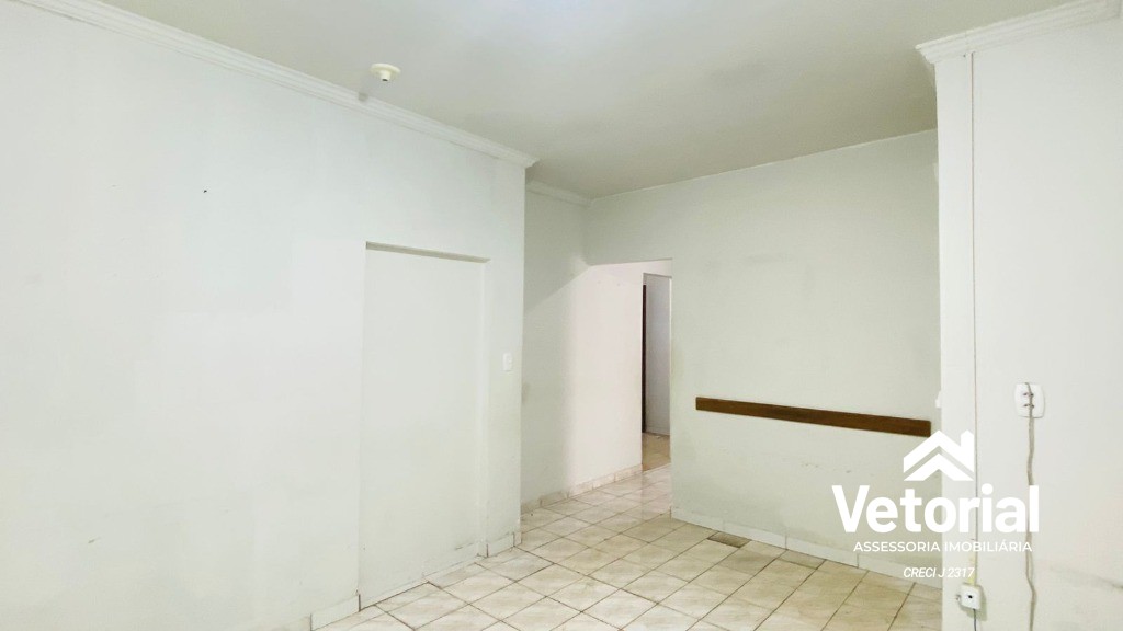 Foto Ponto comercial para locação no centro da cidade - 200 m², 4 salas, 03 banheiros e muito mais - Barreiras/Ba