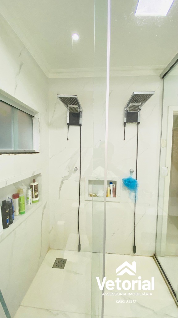 Foto Casa Luxo - 04 suítes, sendo 01 com closet, piscina com cascata, grande área de lazer, localização incrível - Barreiras/Bahia