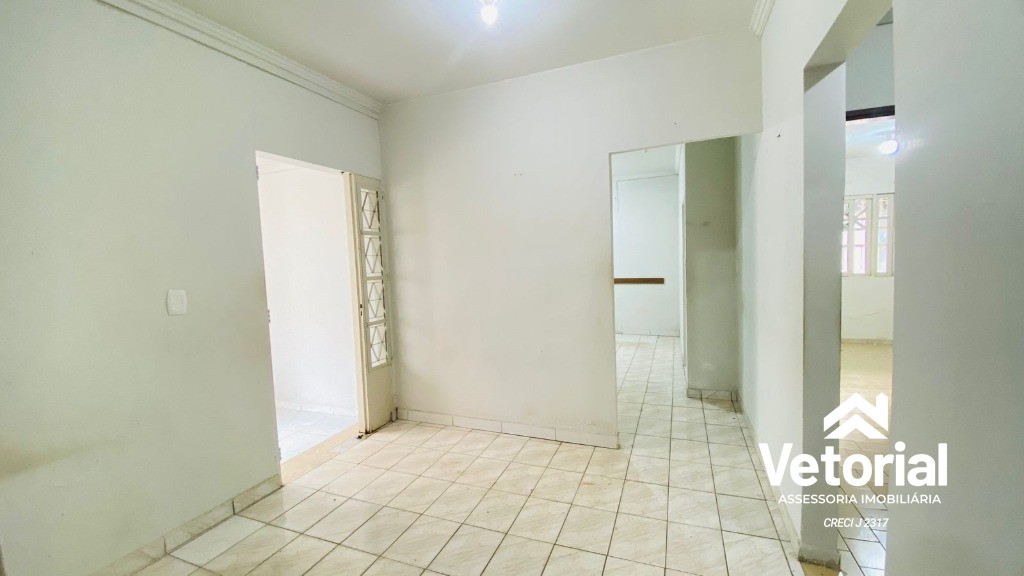 Foto Ponto comercial para locação no centro da cidade - 200 m², 4 salas, 03 banheiros e muito mais - Barreiras/Ba