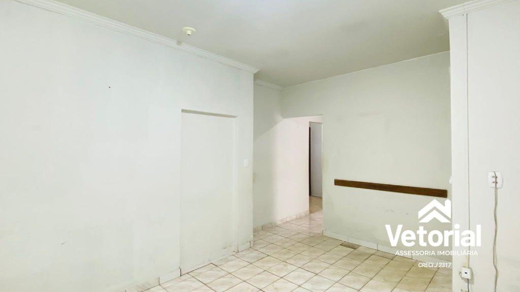Foto Ponto comercial para locação no centro da cidade - 200 m², 4 salas, 03 banheiros e muito mais - Barreiras/Ba