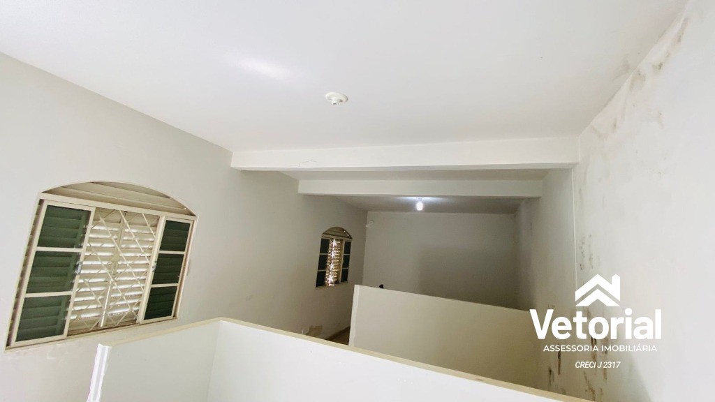 Foto Ponto comercial para locação no centro da cidade - 200 m², 4 salas, 03 banheiros e muito mais - Barreiras/Ba