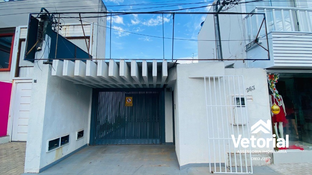 Foto Ponto comercial para locação no centro da cidade - 200 m², 4 salas, 03 banheiros e muito mais - Barreiras/Ba