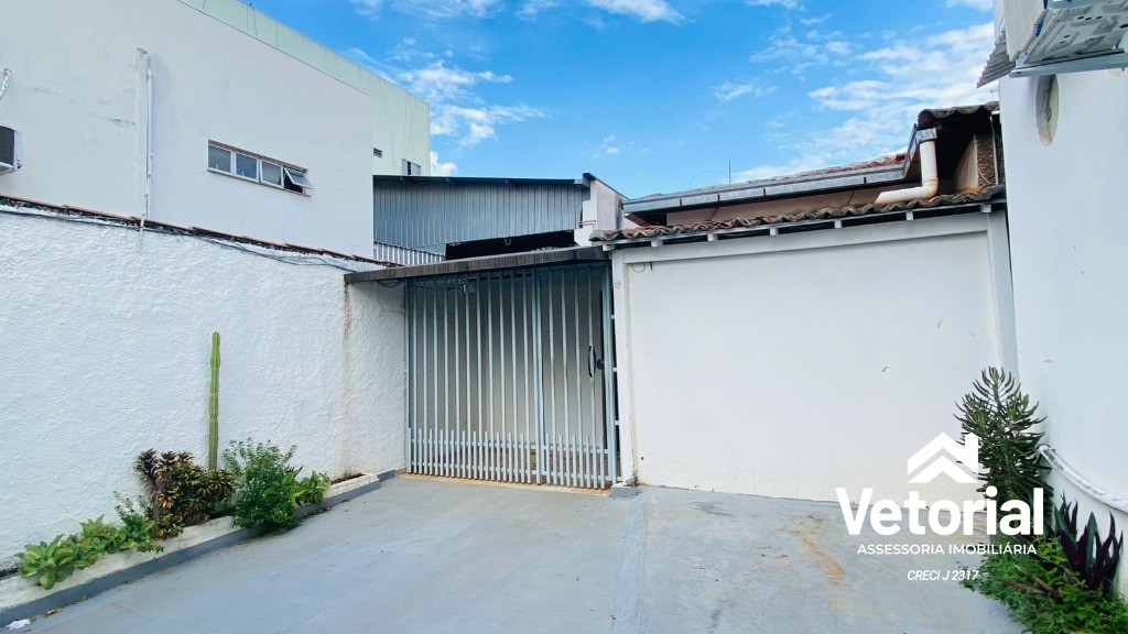 Foto Ponto comercial para locação no centro da cidade - 200 m², 4 salas, 03 banheiros e muito mais - Barreiras/Ba
