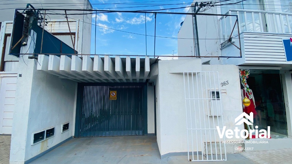 Foto Ponto comercial para locação no centro da cidade - 200 m², 4 salas, 03 banheiros e muito mais - Barreiras/Ba