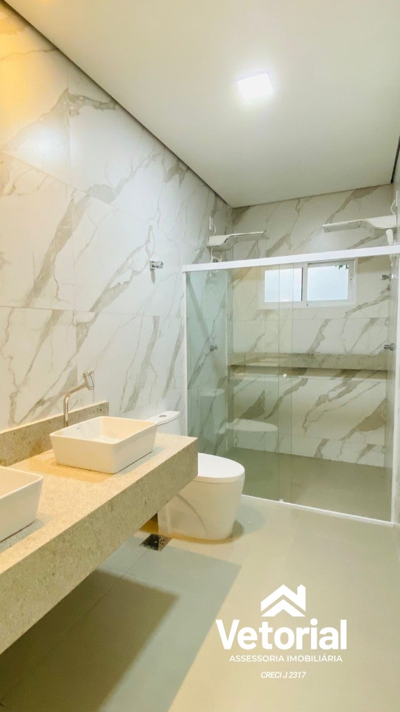 Foto Casa D'Oro - um mix de sensações em um unico loca! 3 suítes, sendo 01 master, área de lazer incrível, garagens, literalmente Alto Padrão!