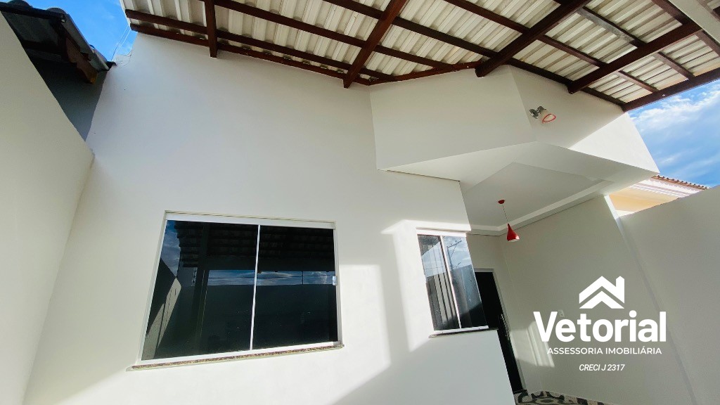 Foto Casa com 3 quartos, sendo 01 com suíte, 02 vagas de garagem, armário na cozinha e muito mais! Bairro Bandeirantes - Barreiras/Bahia