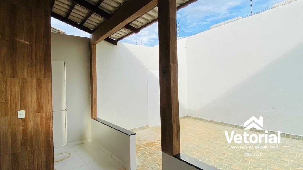 Foto Casa com 3 quartos, sendo 01 com suíte, 02 vagas de garagem, armário na cozinha e muito mais! Bairro Bandeirantes - Barreiras/Bahia