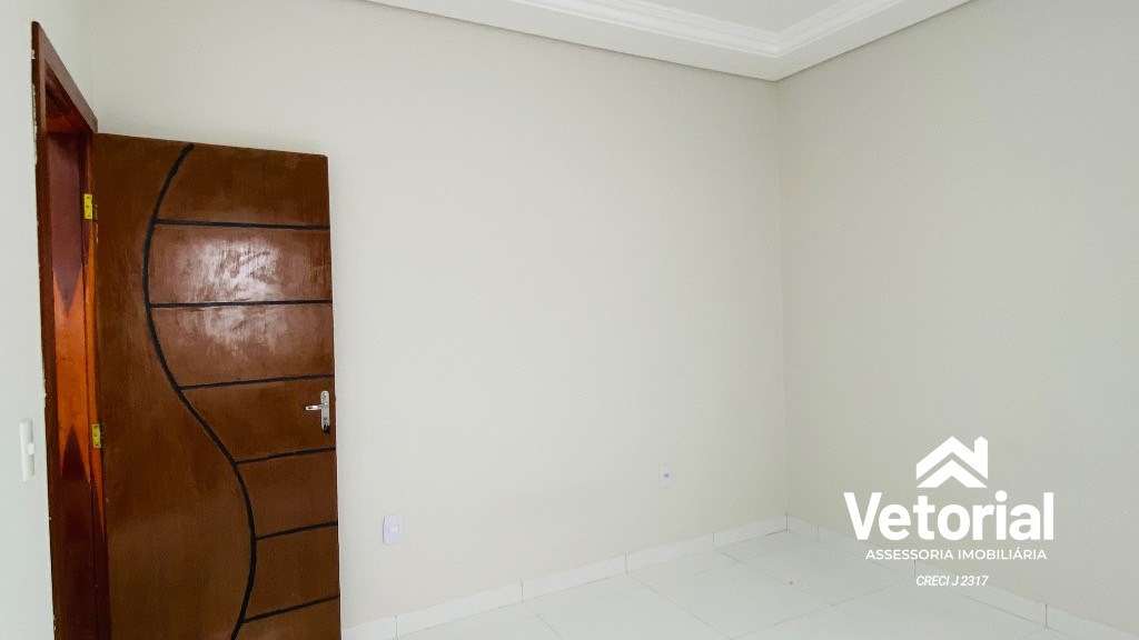 Foto Casa com 3 quartos, sendo 01 com suíte, 02 vagas de garagem, armário na cozinha e muito mais! Bairro Bandeirantes - Barreiras/Bahia