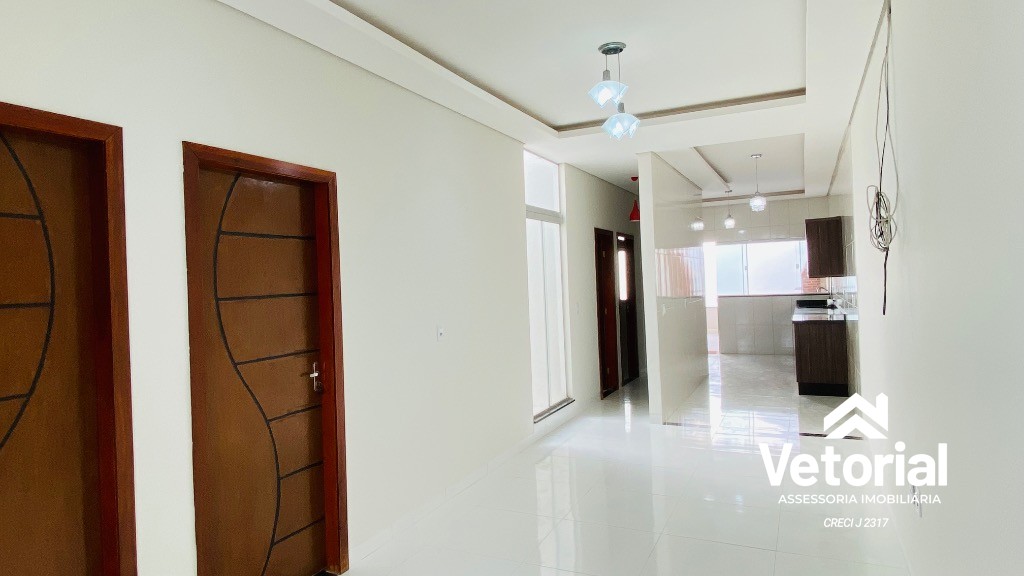 Foto Casa com 3 quartos, sendo 01 com suíte, 02 vagas de garagem, armário na cozinha e muito mais! Bairro Bandeirantes - Barreiras/Bahia